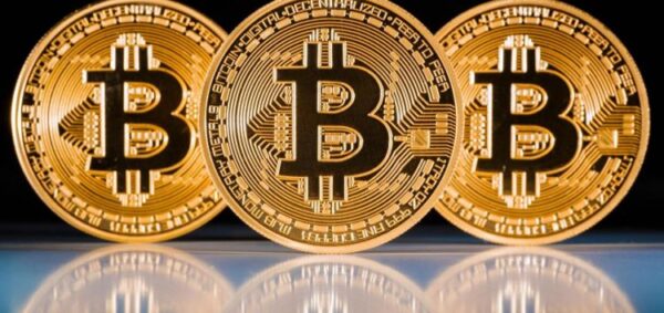 Comparing Elon Musk's and Bill Gates' perspectives on Crypto