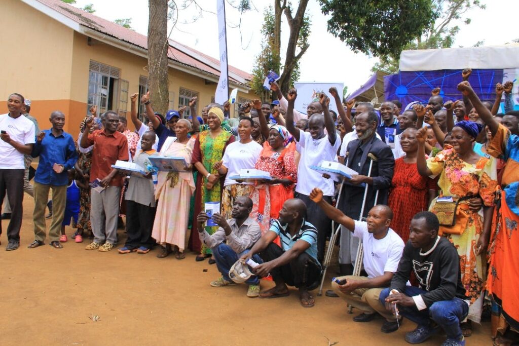 Uganda’s govt provides free tablets to 170 families in rural areas