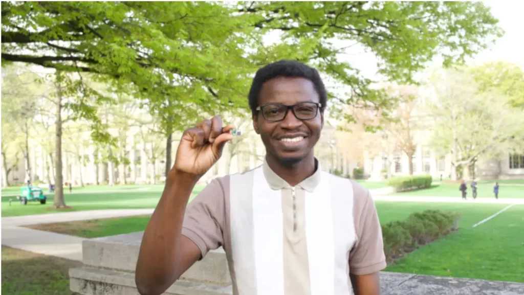 Nigerian tech genius Oluwatobi Oyinlola sets Guinness World Record for smallest GPS tracker