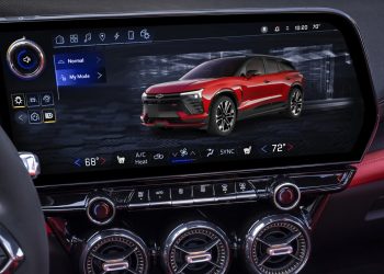 General Motors will stop offering CarPlay and Android Auto