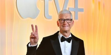 Sources suggest Tim Cook may leave Apple’s helm in 2026, prompting succession review