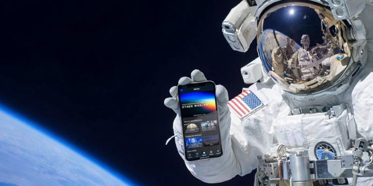 NASA lets astronauts take smartphones to space ahead of Artemis II
